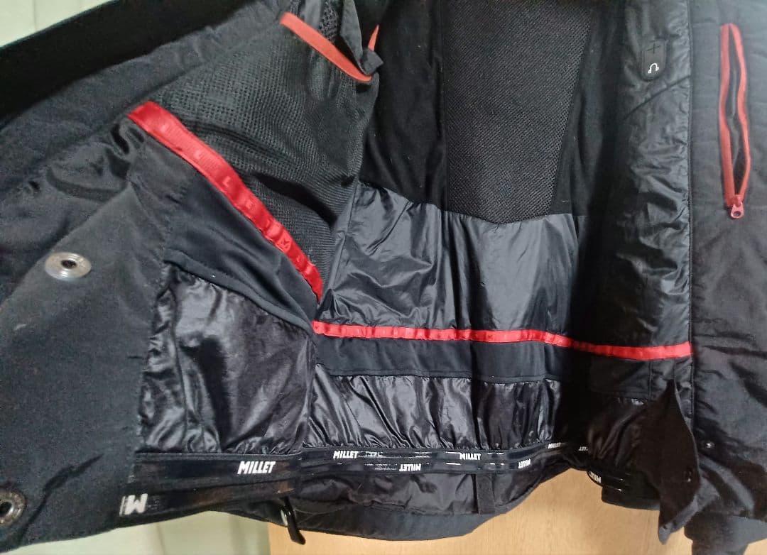 ミレーMILLET マウンテン（スキー）ジャケット