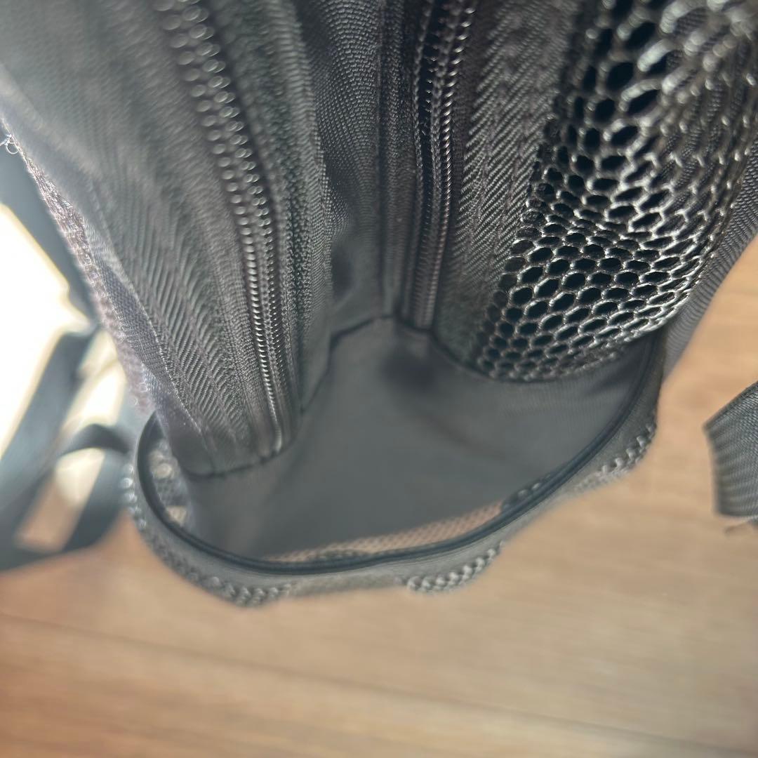 【1ヶ所裂けあり】Supreme メッシュバックパック ブラック