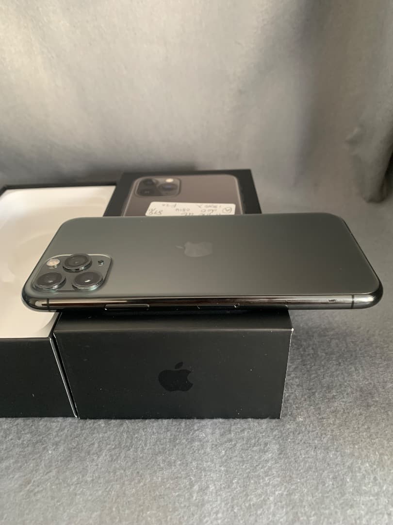 超美品　国内版　SIMフリー　iPhone11 Pro 256GB