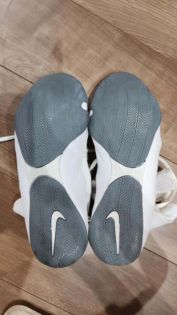 マチョマイ Nike 【ホワイト/ゴールド】27.5㎝