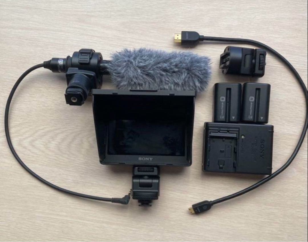 SONYカメラアクセサリー/LCDモニター/マイク/充電器/バッテリー2つ
