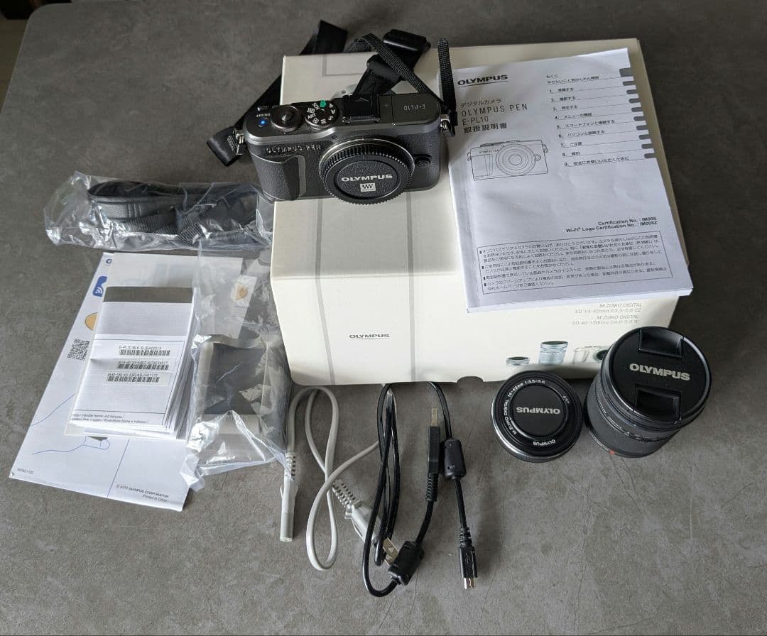 Olympus E-PL10 ミラーレス一眼 本体とレンズ2本、SDカード付き