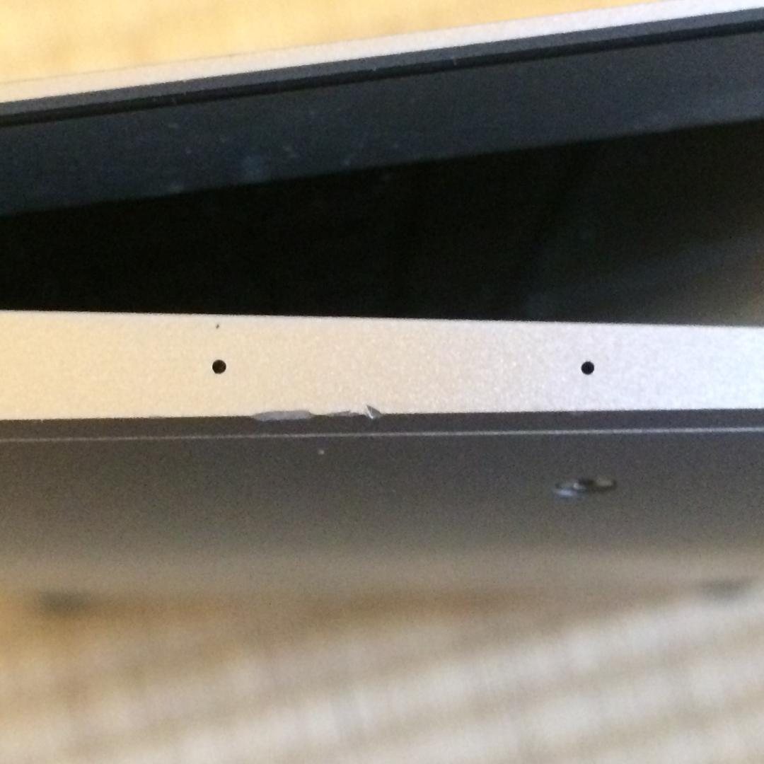 Apple MacBook Air (11インチ) (Early 2015)