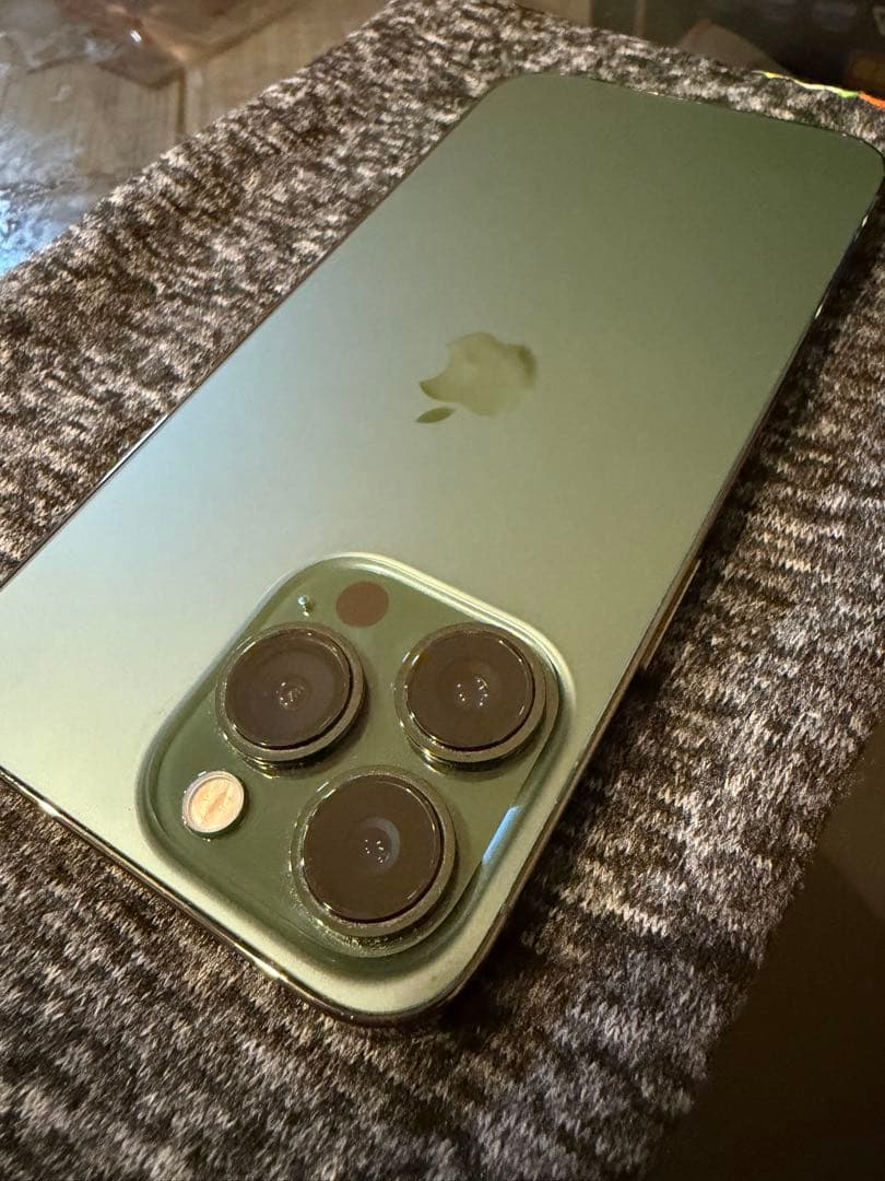 と*も様 iPhone 13 Pro アルパイングリーン 128GB