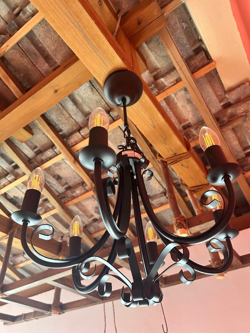 可愛いブラック 6灯シャンデリア モダン中古/