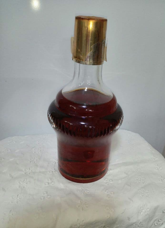 カミュー シルバートップ バカラ クリスタルボトル