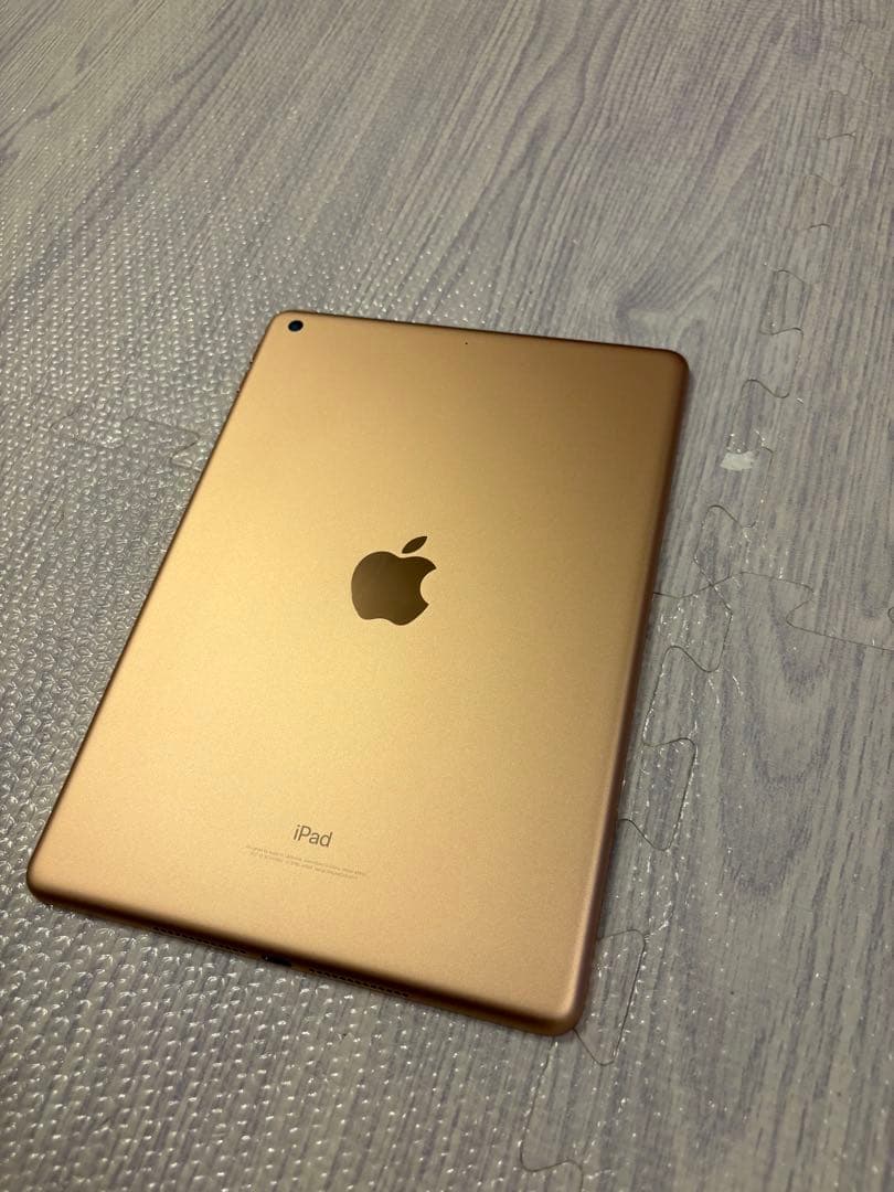 【美品】Apple iPad 第6世代 Wi-Fi 128GB おまけ付き