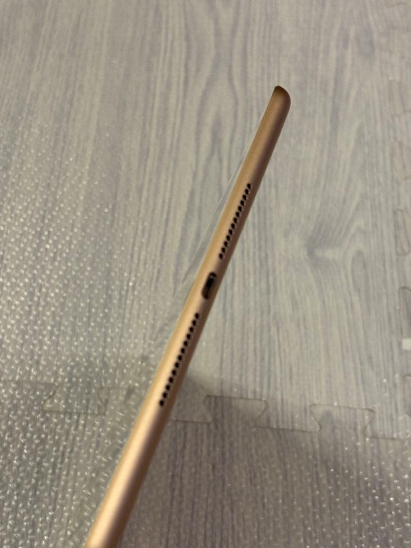 【美品】Apple iPad 第6世代 Wi-Fi 128GB おまけ付き