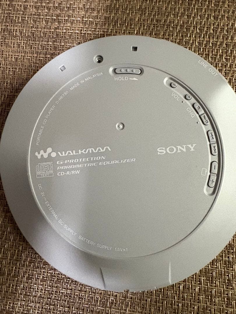 ポータブルプレーヤー SONY CD WALKMAN D-NE730