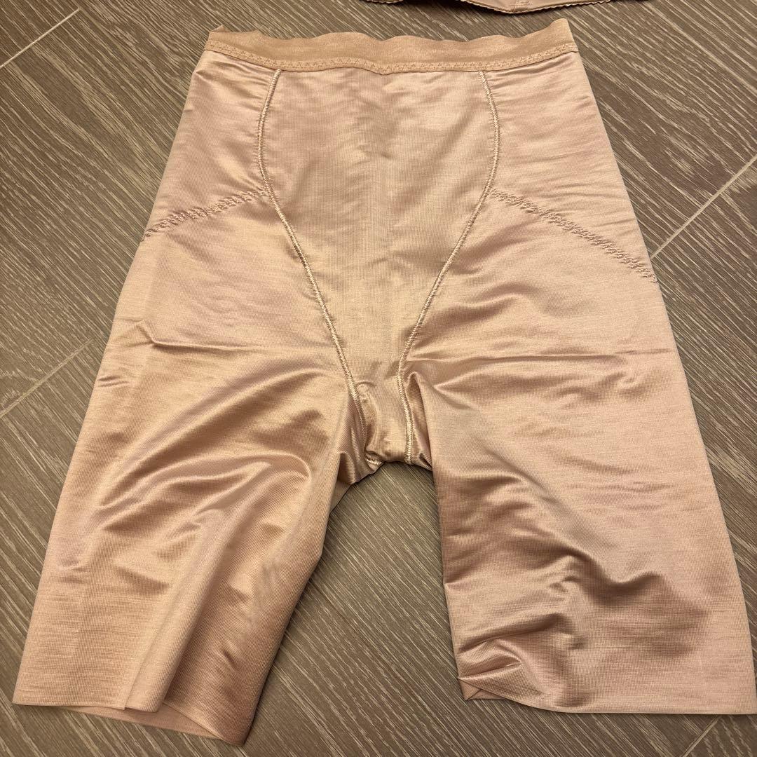 トリートドレッシング　ブライダルインナー　ショートビスチェ E65 ガードルM