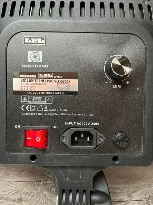 LPL LED写真撮影照明機材　使用時間10時間程度