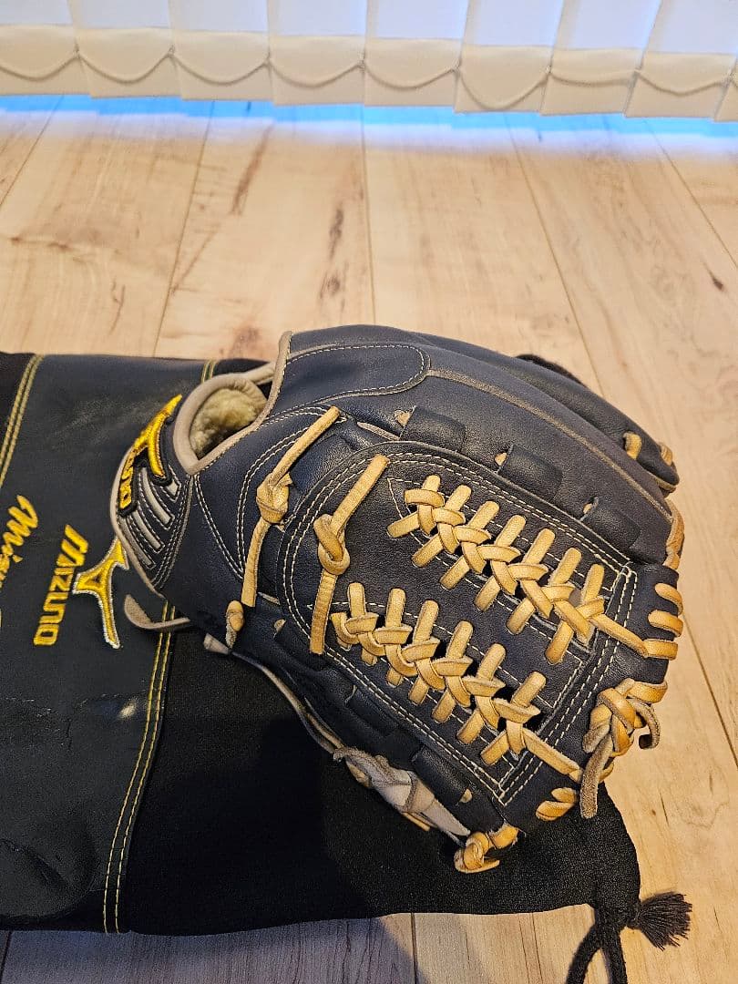 ミズノプロオーダー　軟式内野手　 ネイビー 収納袋付き　サイズ9