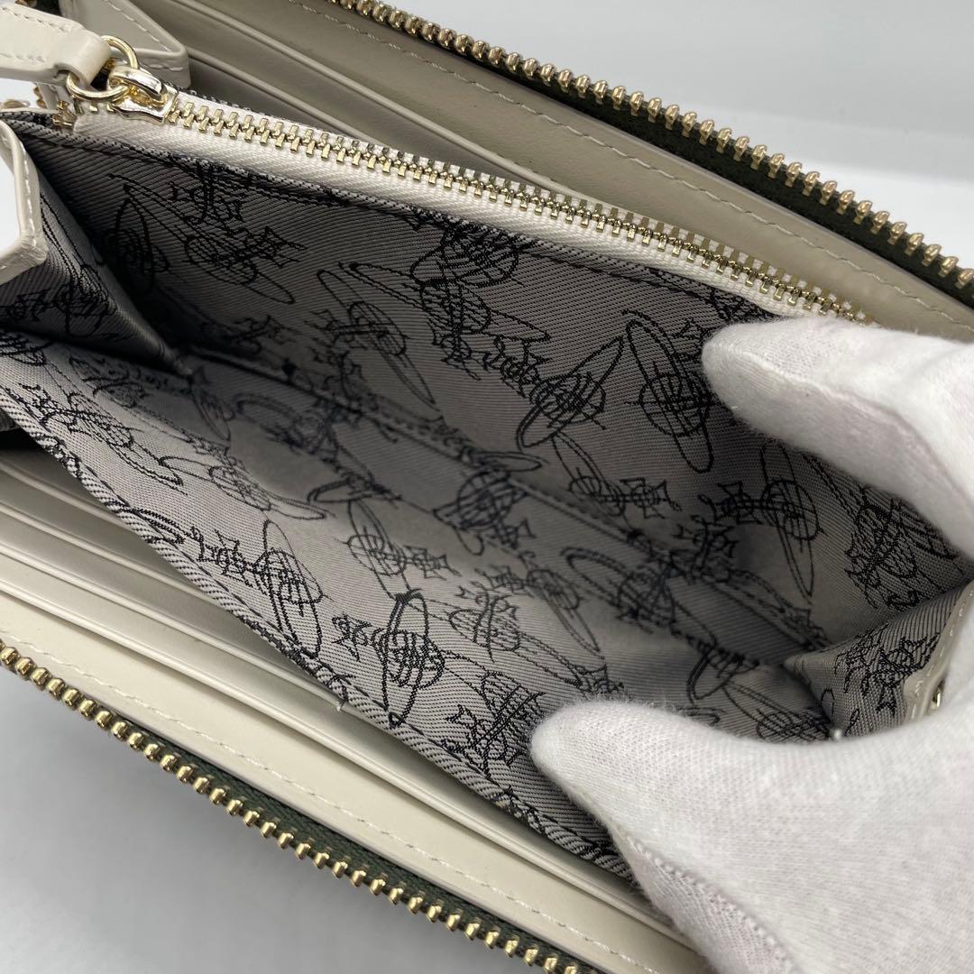 茶々丸様ヴィヴィアンウエストウッド　オーブ　ラウンドファスナー　長財布　w6