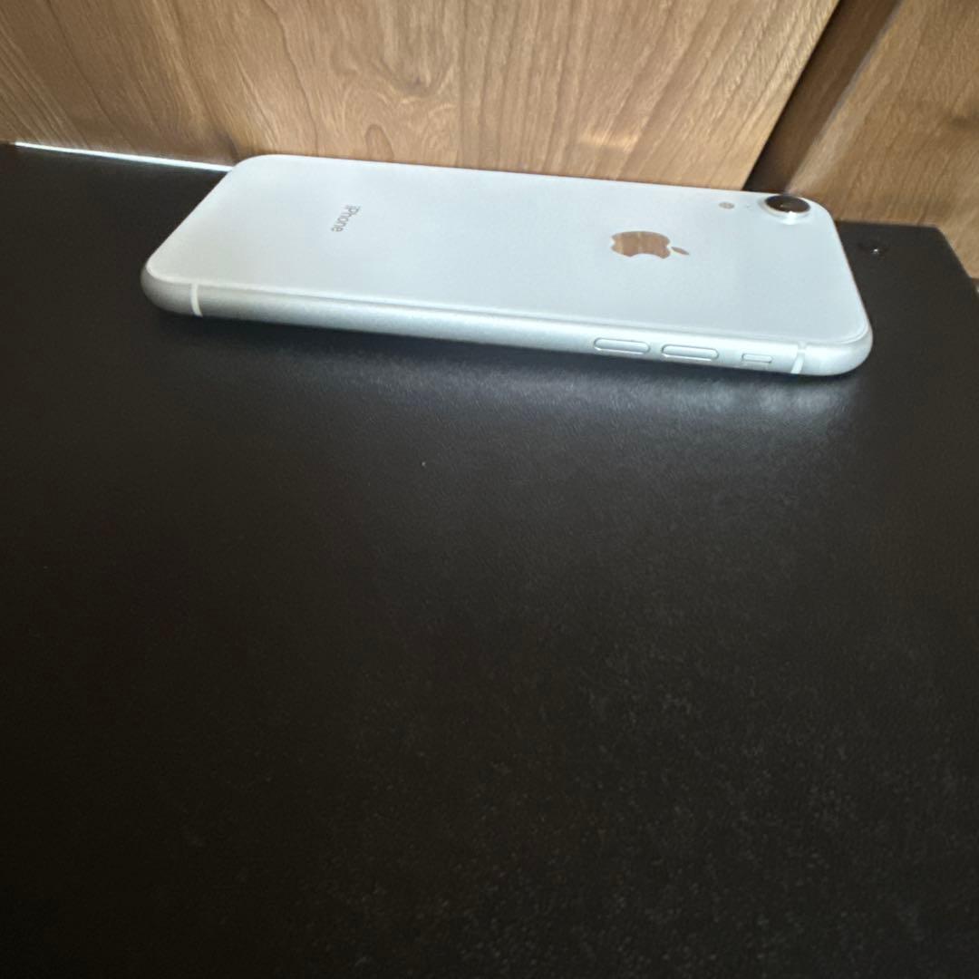 iPhone XR 64GB SIMフリー ホワイト 本体のみ