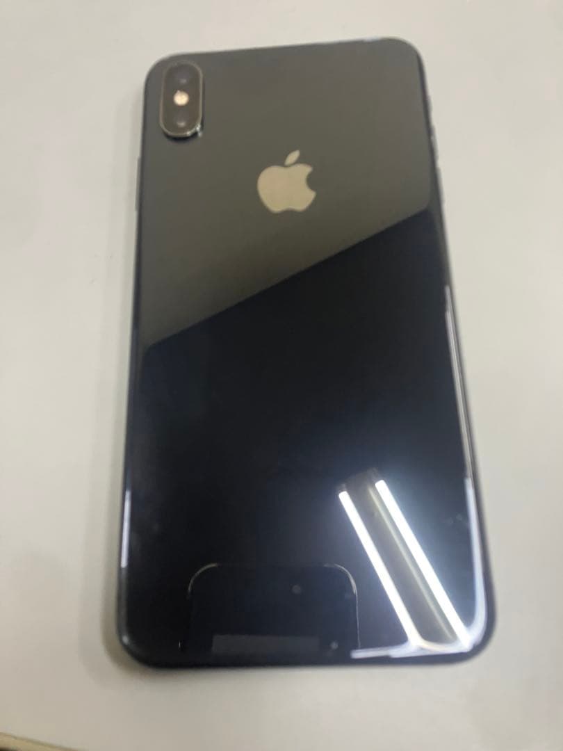 Apple iPhone XS MAX 本体　docomo ドコモ