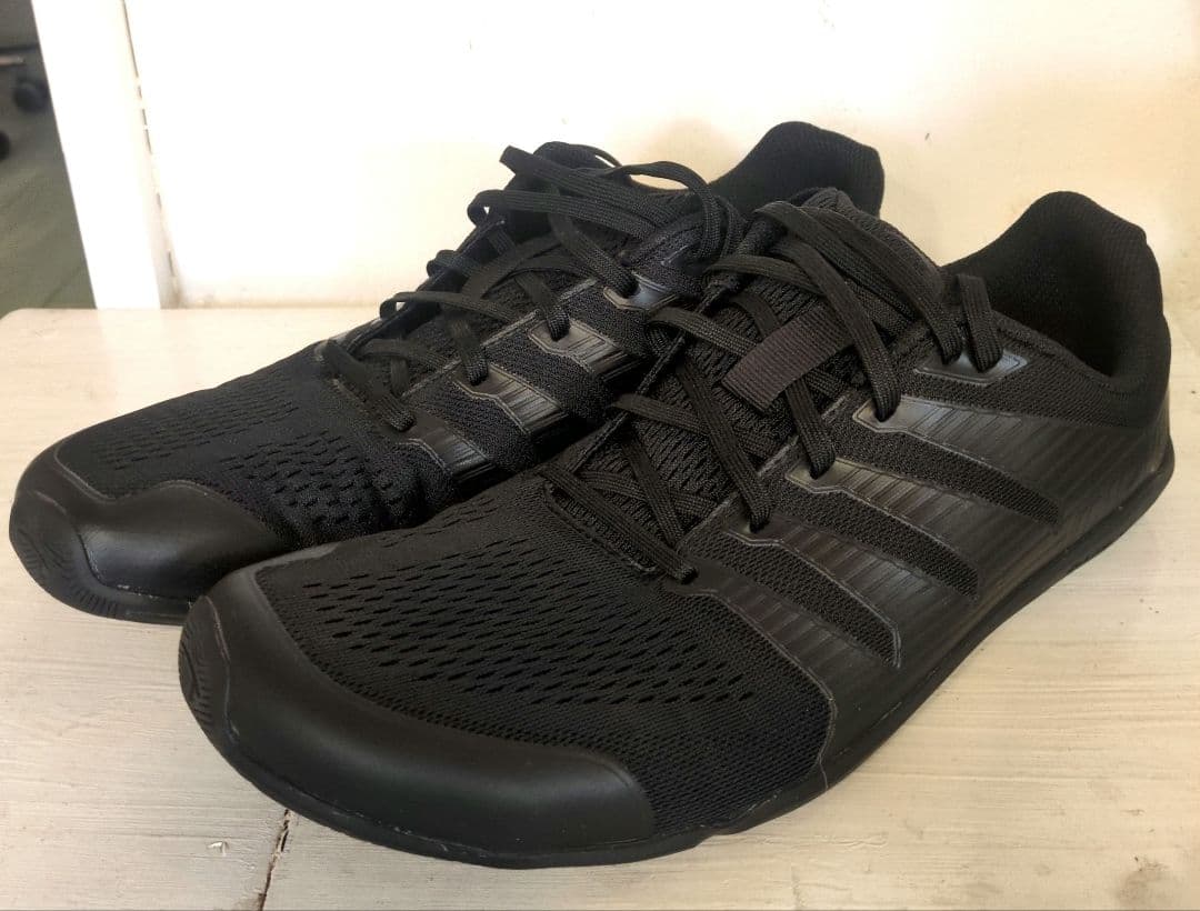 □美品 inov-8　BARE-XF イノヴェイト28cm□