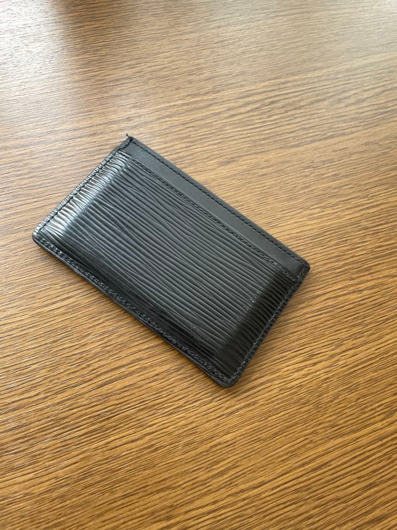ルイヴィトン エピ ポルトカルト サーンプル 名刺入れ カードケース