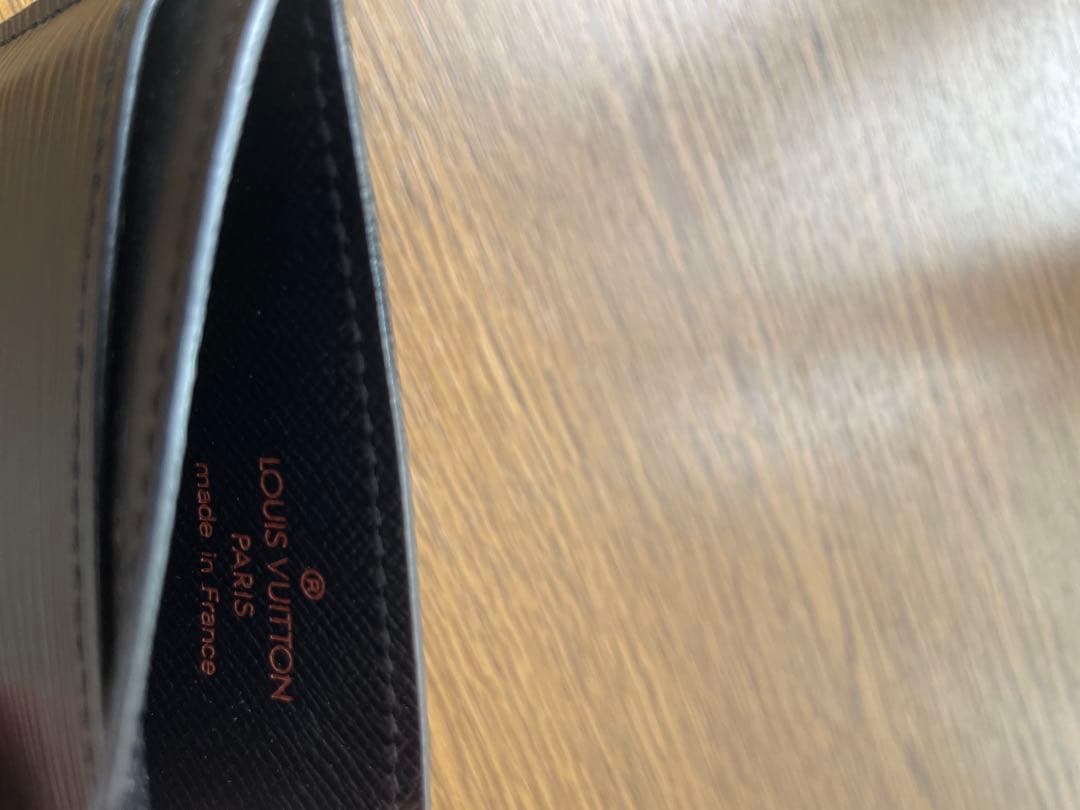 ルイヴィトン エピ ポルトカルト サーンプル 名刺入れ カードケース