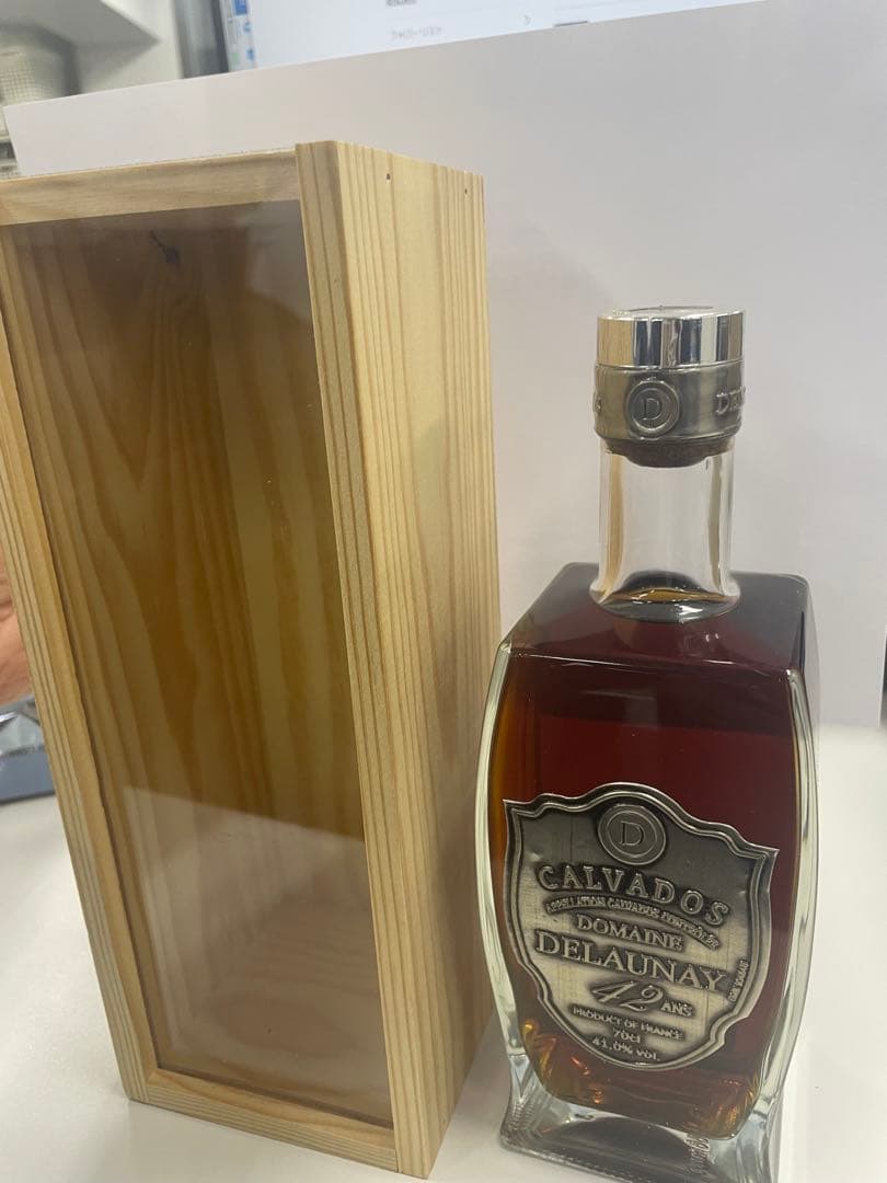 カルバドス ドメーヌ・ドロネー 42年 デキャンタ 41％ 700ml 木箱入り