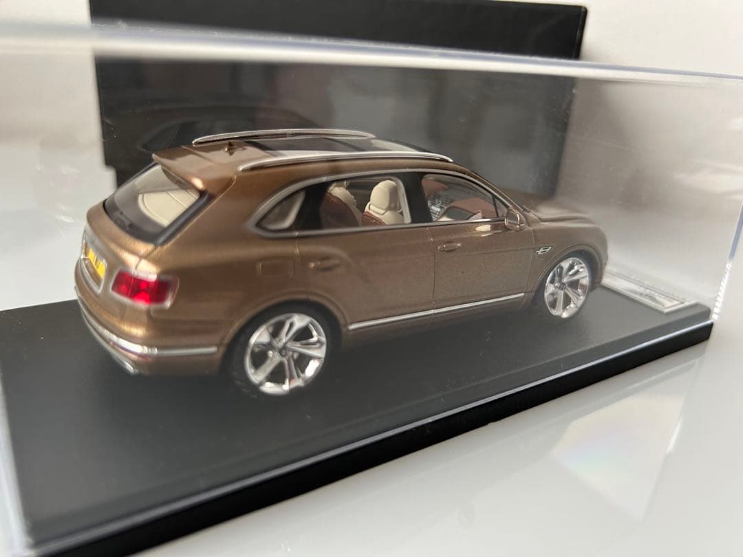 希少　ベントレー　Bentley 1/43 スケール ミニカー