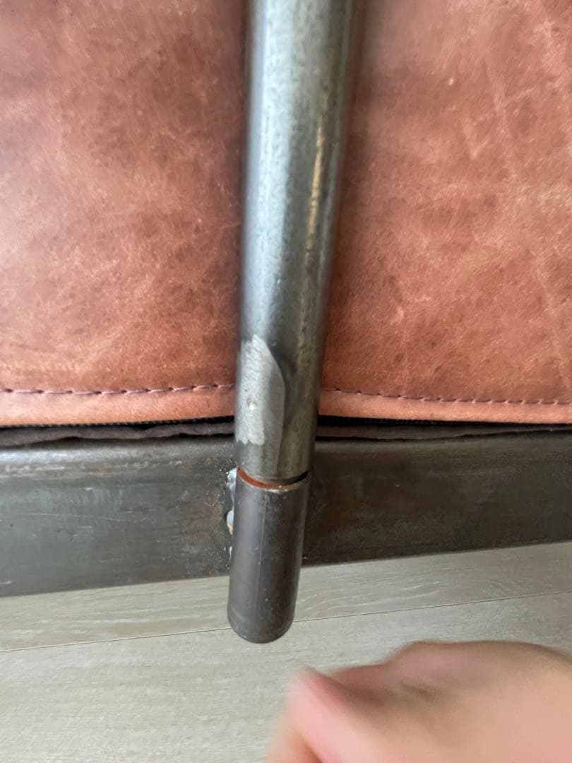 アデペシュ　３人掛けレザーソファ