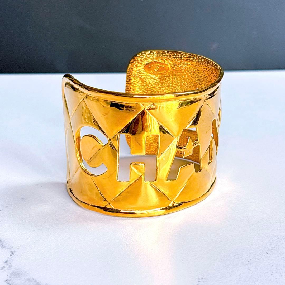 【美品】シャネル　ヴィンテージ　マトラッセ　キルティング　ブレスレット　バングル