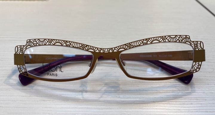 あおるフランス製　lafont PARIS ROXANNE メガネフレーム