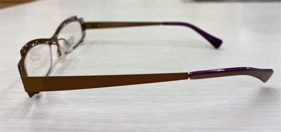 あおるフランス製　lafont PARIS ROXANNE メガネフレーム