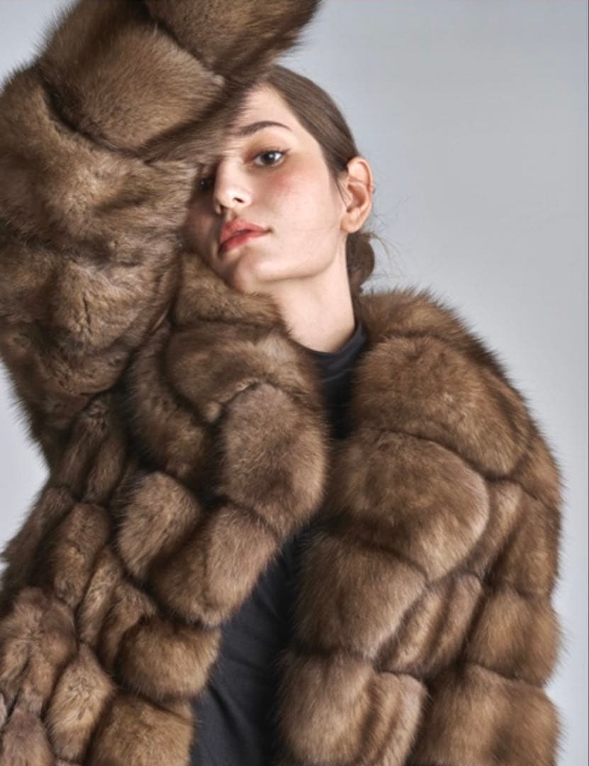 ロシアンセーブル定価1800万円 毛皮コート