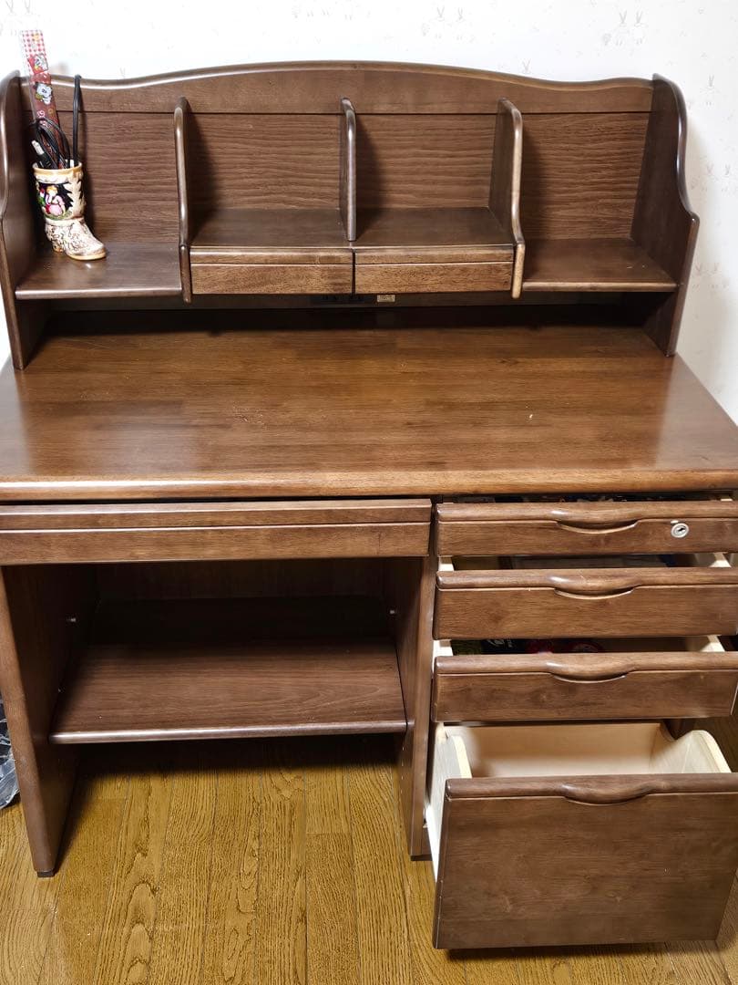 5/23まで　カリモク学習机