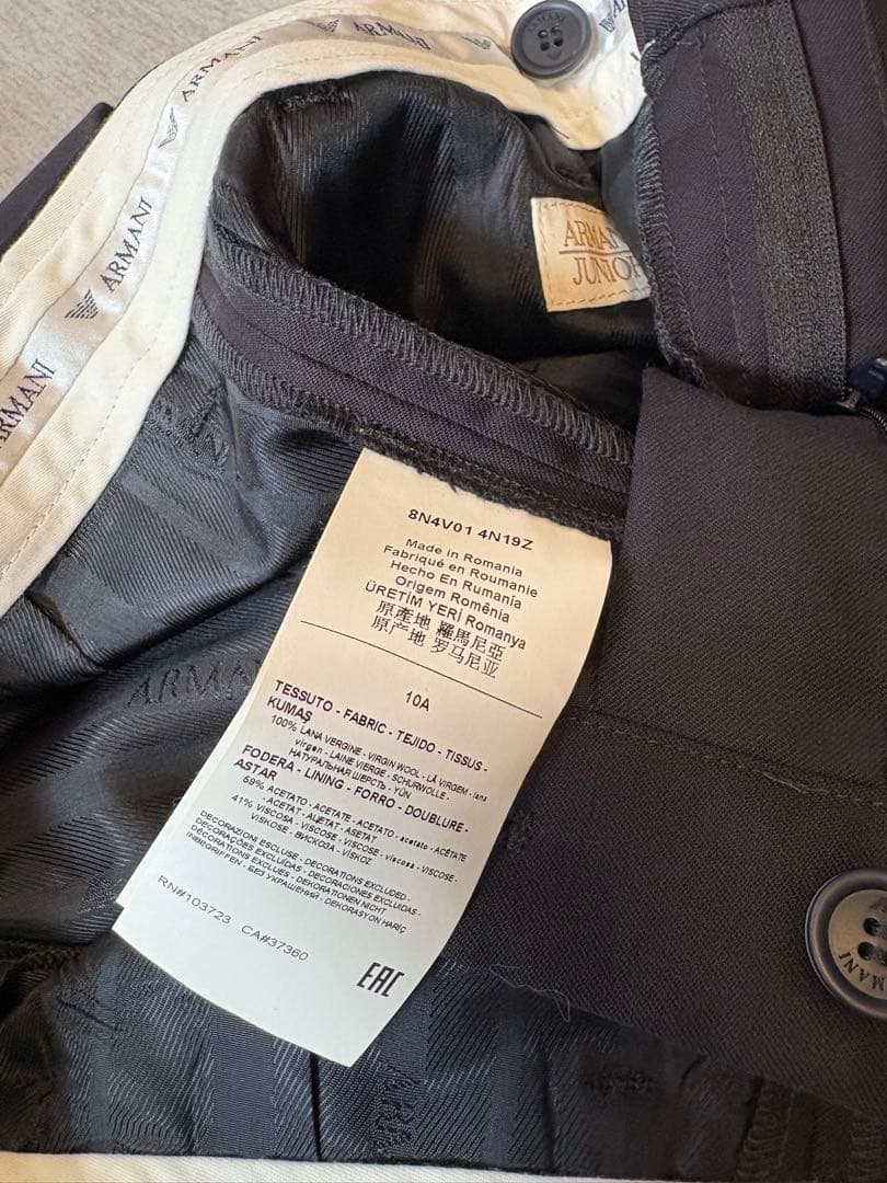 ARMANI セットアップスーツ 卒業式入学式　結婚式　10A 142 140