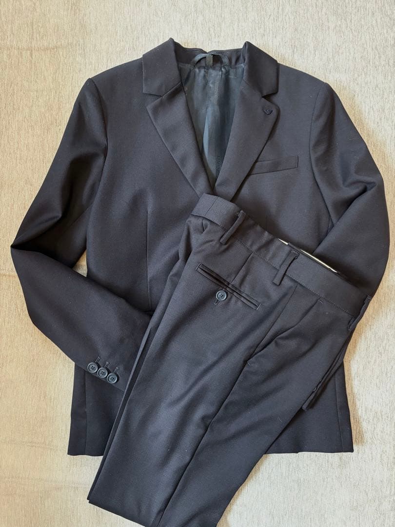 ARMANI セットアップスーツ 卒業式入学式　結婚式　10A 142 140