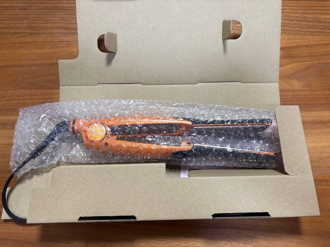 アドスト　ADST DS2 ストレートヘアアイロン