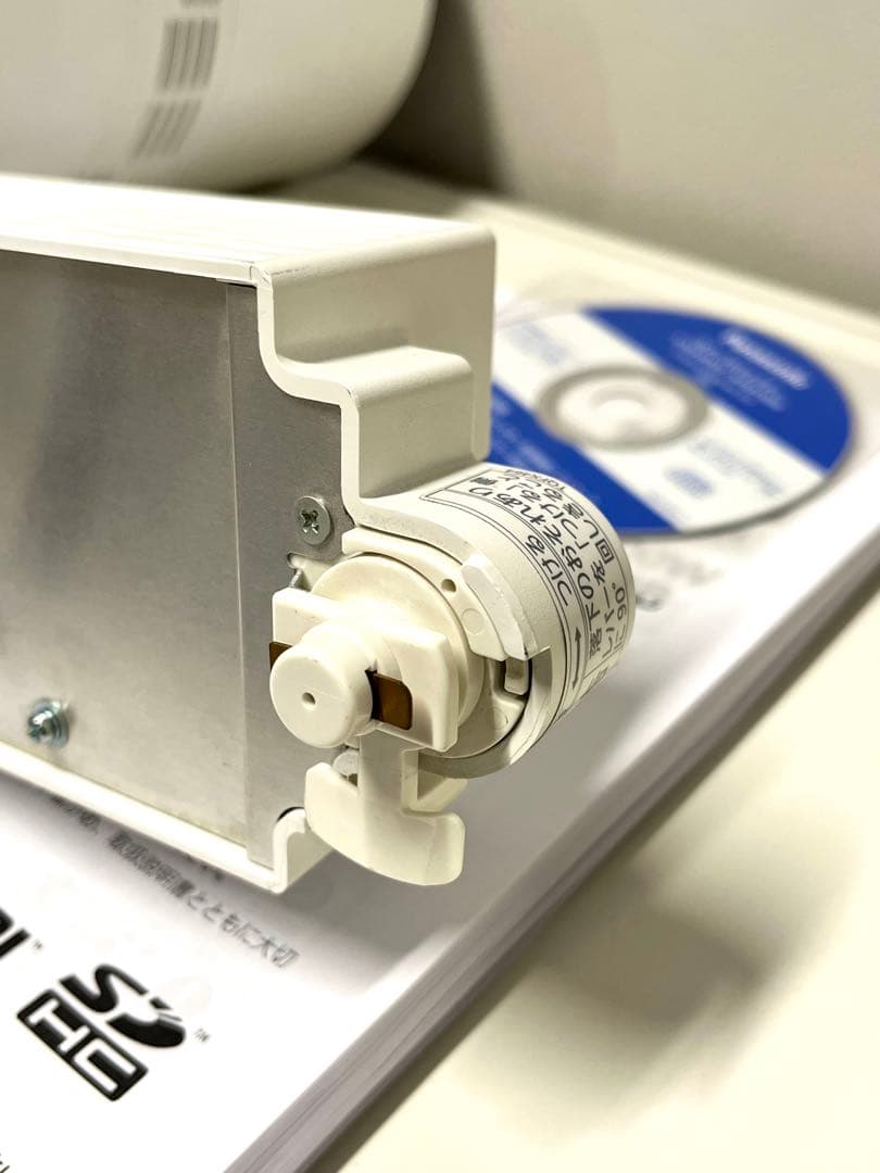 Panasonic NTN91000W プロジェクター本体①