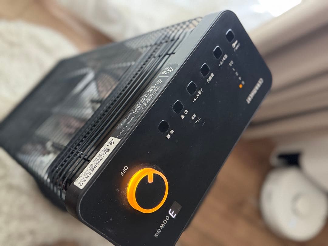 ダイキン　DAIKIN　遠赤外線暖房機 セラムヒート　人感センサー