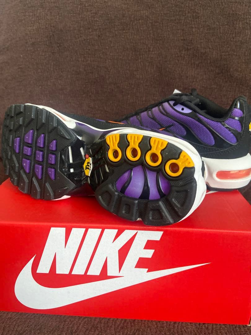 ★ご予約済み★【新品】23cm NIKE AIR MAX PLUS 4Y