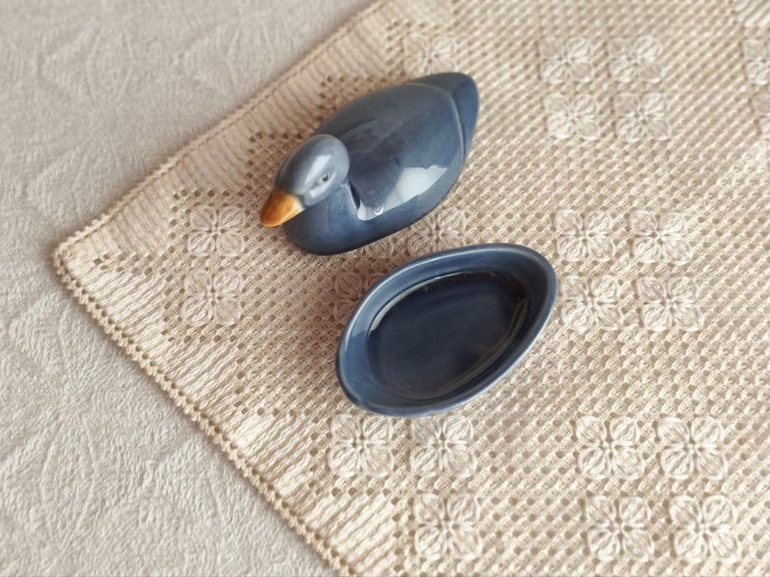 * vintage pot ୨୧ * 蒼い鳥の mini テリーヌポット