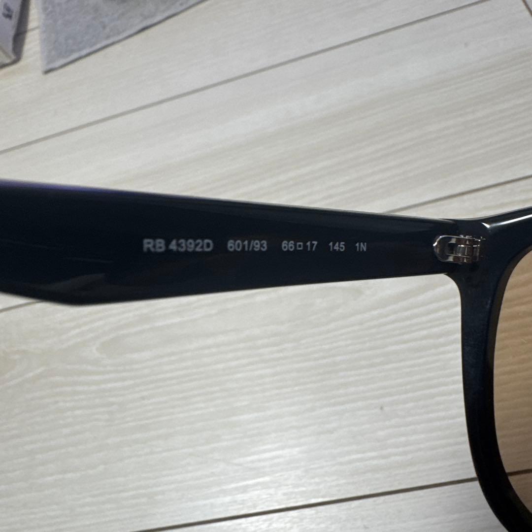 Ray Ban サングラス　RB4392D