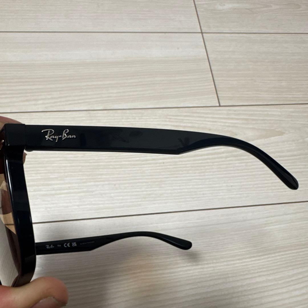 Ray Ban サングラス　RB4392D