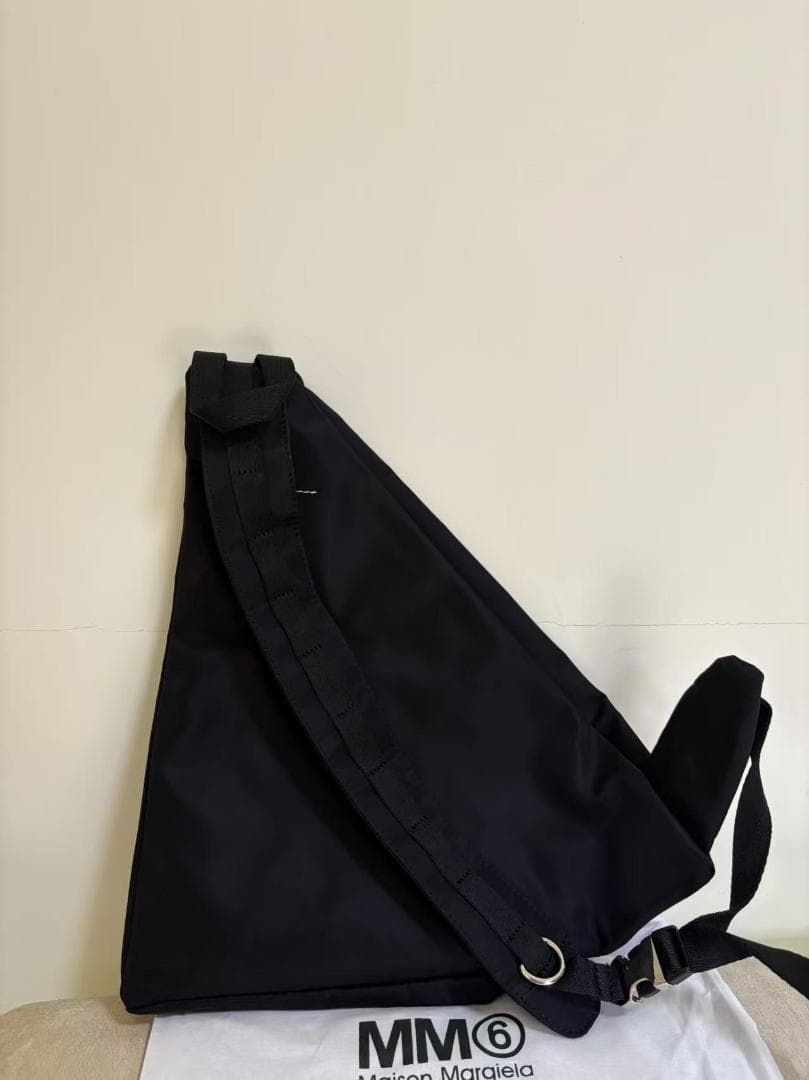 即日発送メゾンマルジェラ MM6ブラック ショルダーバッグ