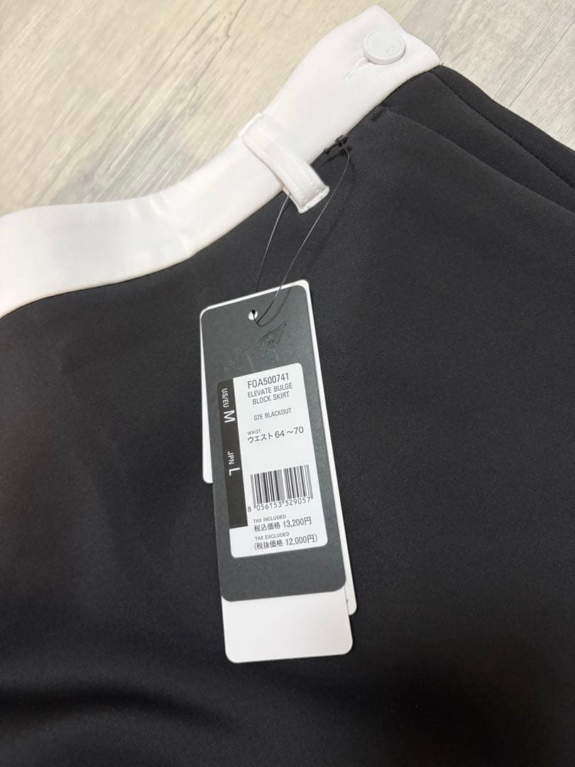 Lサイズ　新品OAKLEY オークリーゴルフセットアップ モックネック＆スカート