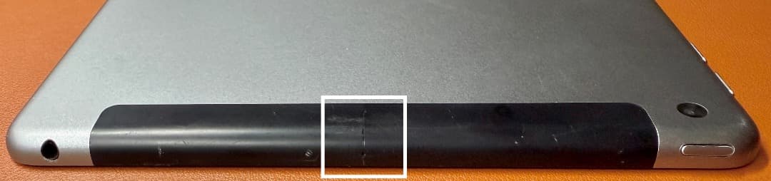 Apple iPad（第６世代）本体　32GB Wi-Fi+Cellular