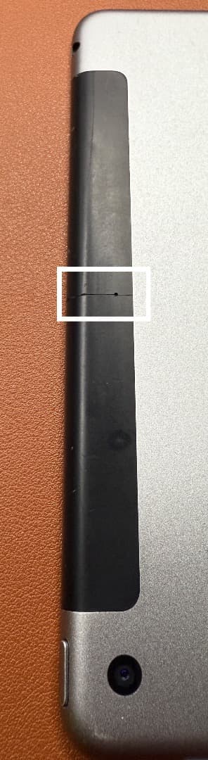 Apple iPad（第６世代）本体　32GB Wi-Fi+Cellular