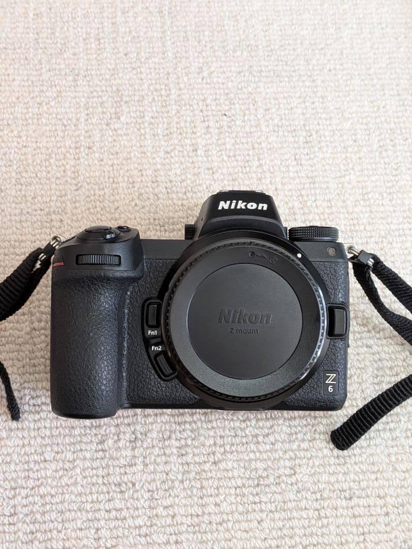 Nikon Z 6　ボディ　アクセサリー付き