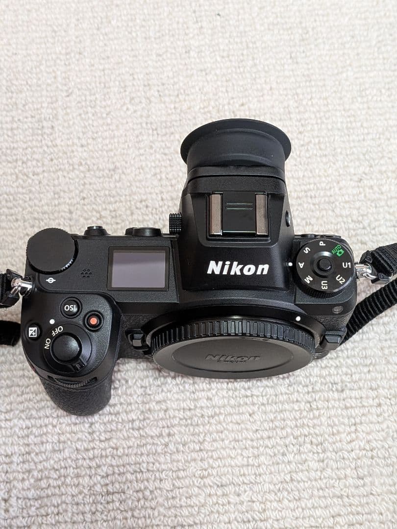 Nikon Z 6　ボディ　アクセサリー付き