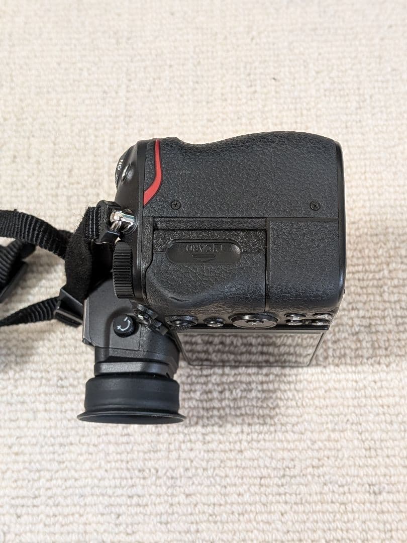 Nikon Z 6　ボディ　アクセサリー付き