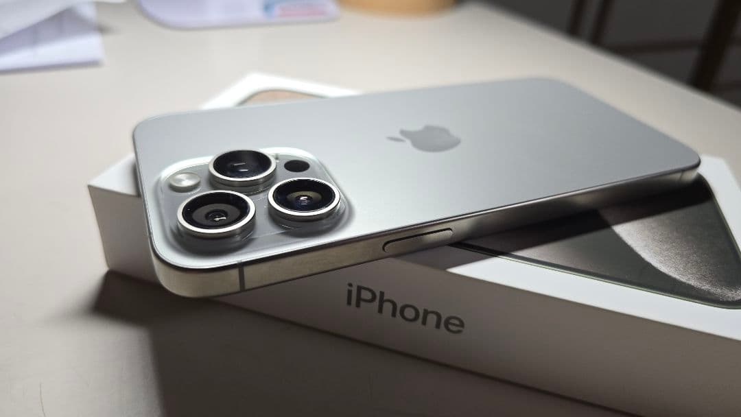 (超美品)!! iPhone 15 Pro Max 256GB SIMフリー