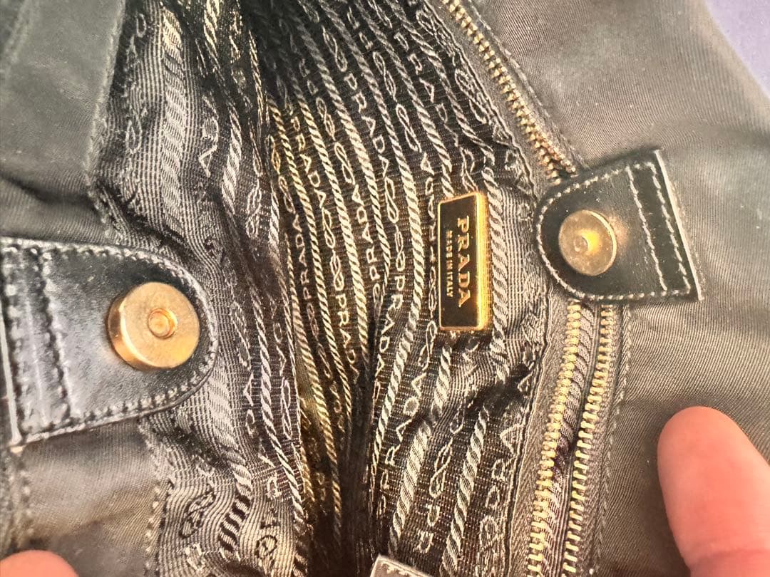 PRADA ナイロンバッグ 黒