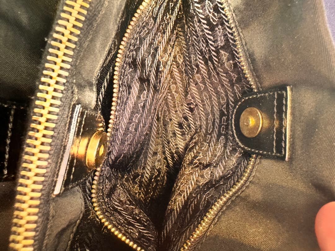 PRADA ナイロンバッグ 黒