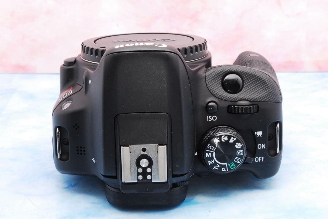 キャノン Kiss X7★バッグ＆ミニ三脚★一眼レフカメラ★軽量＆扱いやすい